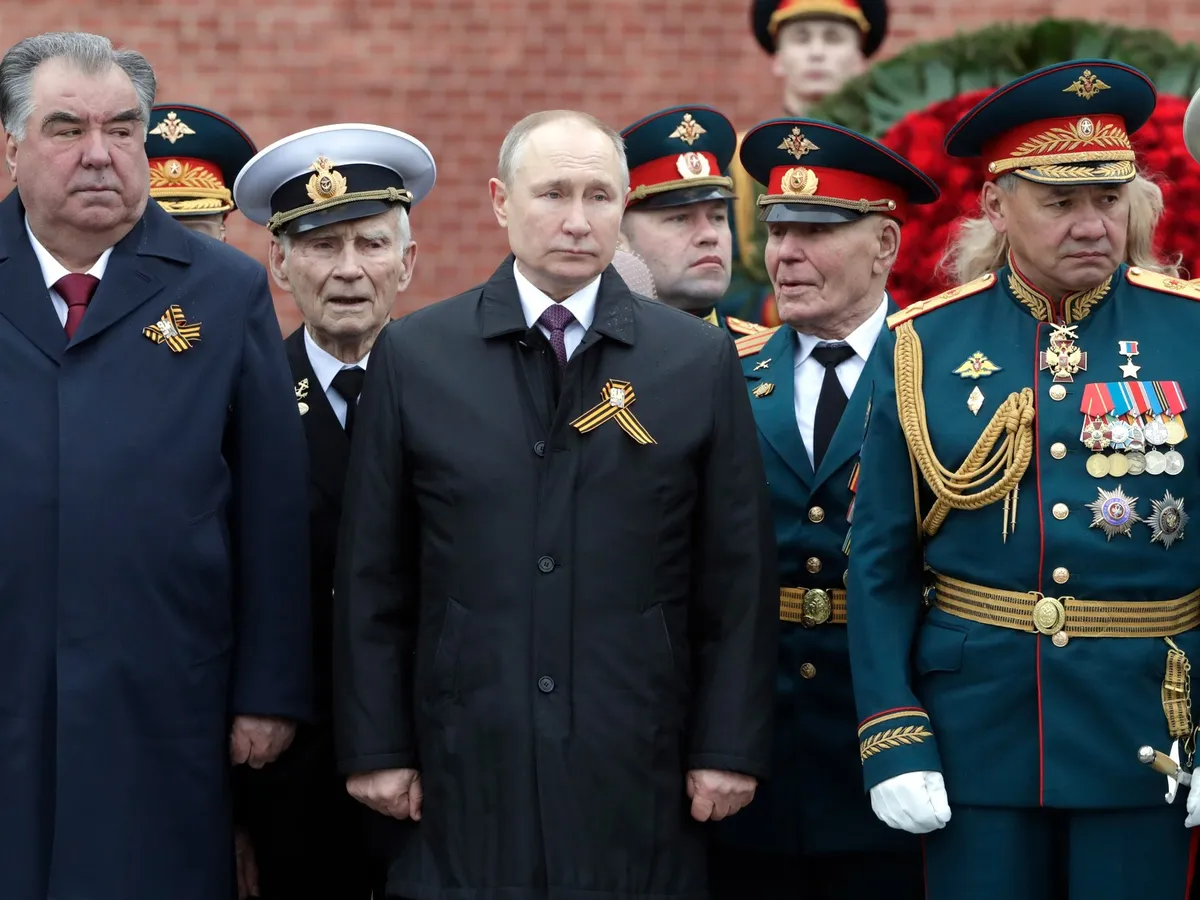 „Putin e un criminal” au postat doi jurnaliști ruși pe un site pro-Kremlin de „Ziua Victoriei”/FOTO: kremlin.ru