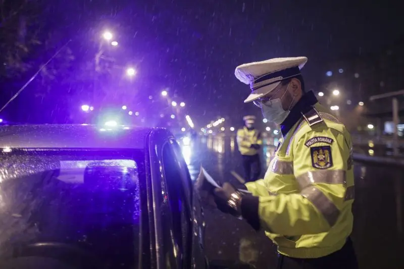 Măsurile de prevenire şi combatere a COVID-19, prelungite în Bucureşti Foto Inquam Photos/Octav Ganea