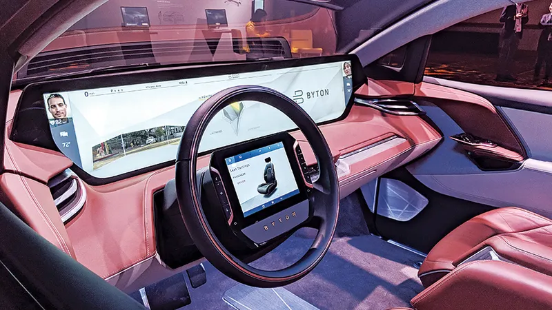 Un prototip al unui SUV electric Byton M-Byte