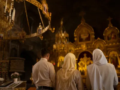 Ce nu ar trebui să porți niciodată în prima zi de Paște la biserică? Îți atrage ghinion și priviri "rele"