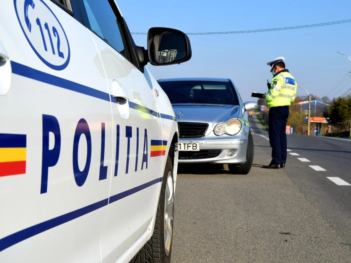Lovitură pentru o grupare care vindea mașini fictive. Prejudiciu de peste 1,3 milioane de euro