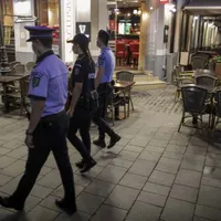 Restaurantele și terasele vor fi închise după ora 24.00 Foto Inquam Photos/Octav Ganea