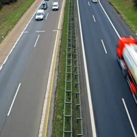 AMENDĂ de până la 100.000 lei pentru românii care locuiesc la casă lângă autostradă. Ce NU au voie? - Foto: Profimedia Images (imagine cu rol ilustrativ)