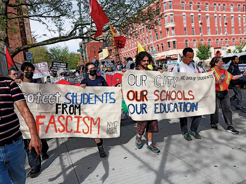Înghețarea finanțărilor la universitățieste contestată de CUNY și partenerii universității Columbia și s-ar putea transpune în mai puține oportunități academice pentru absolvenți