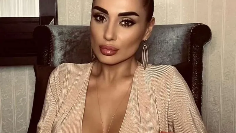 Cântăreața Bianca Rus, jefuită înainte să cânte la o nuntă. Doar troller-ul valora 1.000 € - Foto: Facebook/Bianca Rus Oficial