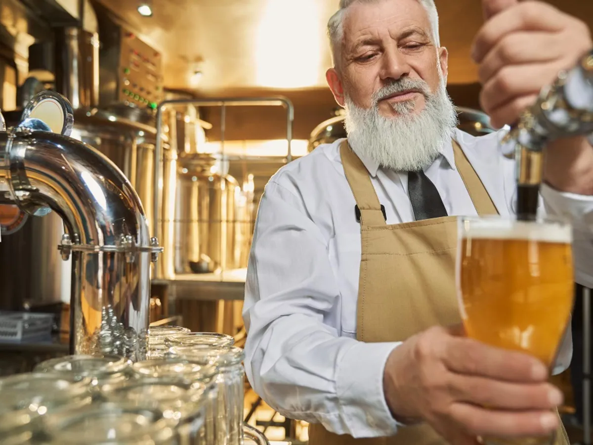 O fabrică de bere, deschisă acum 346 de ani, intră în faliment. 14 băuturi vor dispărea din supermarketuri