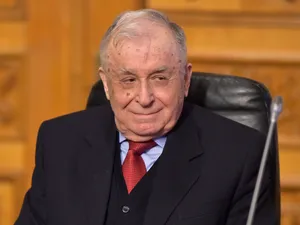 Noi date despre starea de sănătate a lui Ion Iliescu. Medicii spun că fostul președinte este slăbit - Foto: Profimedia Images