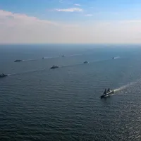 Peste 2.400 de militari din opt state, 18 nave de luptă şi 10 aparate de zbor participă, în perioada 19 - 29 martie, la ''Sea Shield 21''. / Foto: ct100.ro
