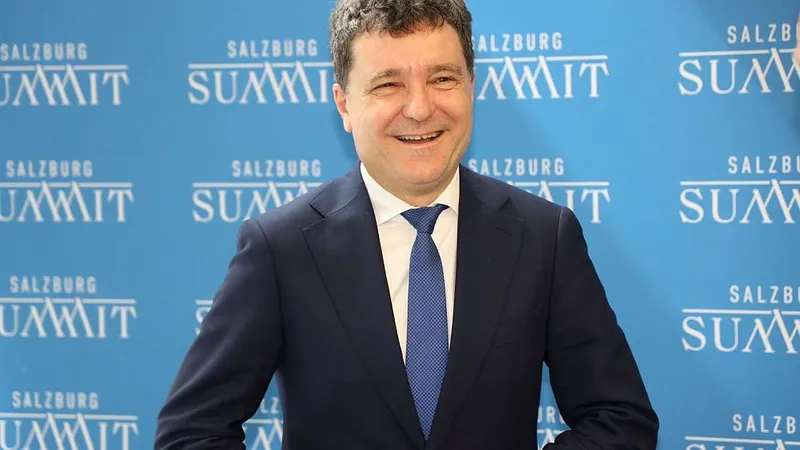 Nicuşor Dan: Vor fi 10% tăieri de posturi. în primării - Foto: Profimedia Images