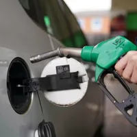 De luni cresc accizele la carburanți. Cât vor plăti românii în plus, la un plin, de la 1 iulie? - Foto: Profimediaimages.ro (Imagine cu rol ilustrativ)