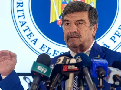 În plin scandal al alegerilor, șeful AEP, Toni Greblă ia concediu o lună. Face petrecere de Crăciun - Foto: Profimedia Images