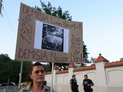  „Oamenii fac pur și simplu un pas în spate”. De ce nu ies românii în stradă, deși sunt tot mai dezamăgiți de stat