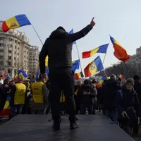 Miting în Capitală. Susţinători ai lui Călin Georgescu au ajuns în Piaţa Victoriei - FOTO: Inquam Photos / Pană Tudor