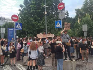 Proteste la Kiev. Furia creşte în Ucraina după ce Zelenski a promulgat legea ce vizează reducerea puterii organismelor anticorupție