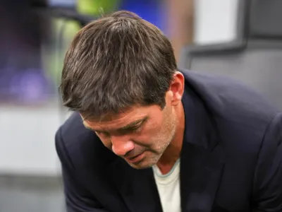 Dezlănțuit în direct la adresa lui Cristi Chivu, a cerut schimbarea: ”Să se urce în nava spațială. E pe planeta lui”