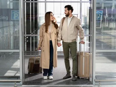 Scannere inteligente la Aeroportul Otopeni detectează rapid actele false, în contextul creșterii intrărilor - Foto: Freepik (Imagine cu rol ilustrativ)