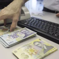 Dacă îţi plăteşti taxele şi impozitele, ţi se şterg dobânzile şi penalităţile. Până la ce dată? - Foto: INQUAM PHOTOS/Octav Ganea