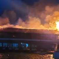 Restaurantul de fițe „Taverna racilor” de pe malul lacului Snagov, în flăcări - Foto: captură video