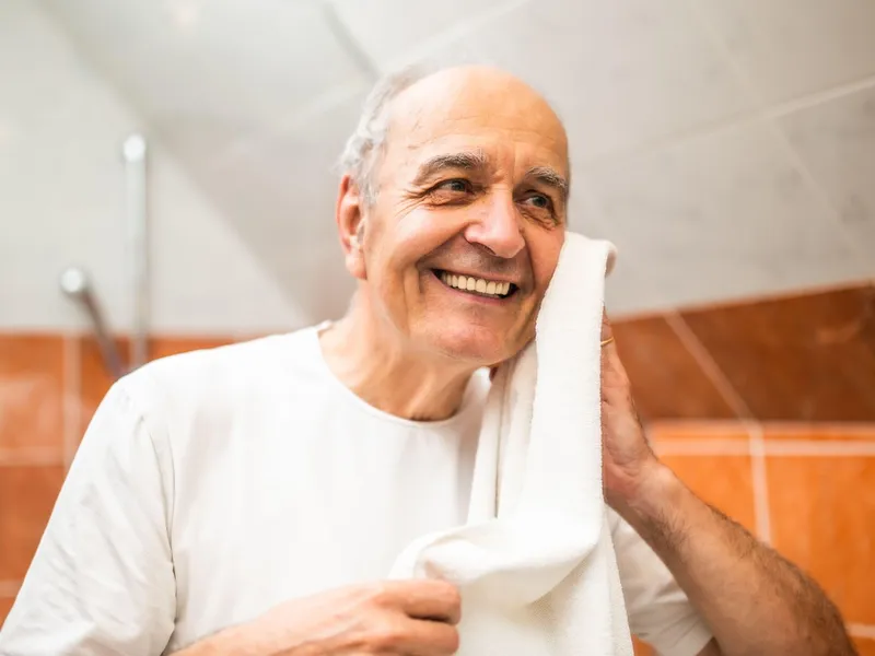 Câte dușuri e recomandat sa faci vara după ce ieși pensie? Avertismentul medicilor: Pot face rău - Foto: Profimedia images