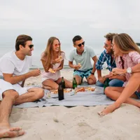 200.000 turiști, așteptați pe litoral în minivacanța de Sfânta Maria. Cât costă o noapte de cazare - Foto: Freepik (Imagine cu rol ilustrativ)