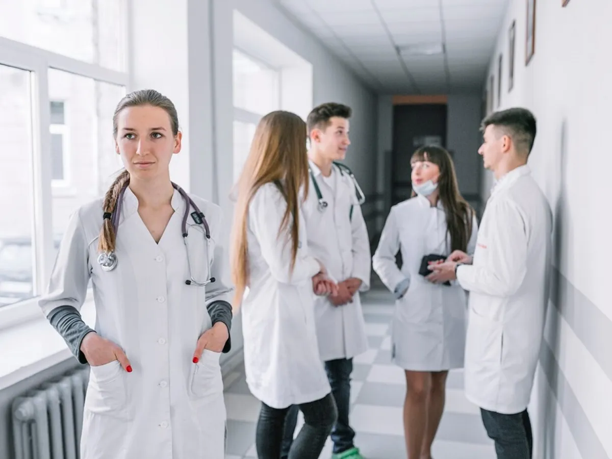 Ce pățesc medicii rezidenți când intră în sala de operații? Unii se sperie tare și vor să renunțe - Foto: Freepik (rol ilustrativ)