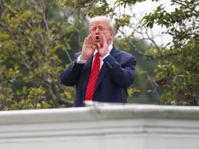 Trump, pe acoperișul Casei Albe: „Voi instala rachete nucleare aici!” Glumă sau mesaj către Rusia? - Foto: Profimedia images