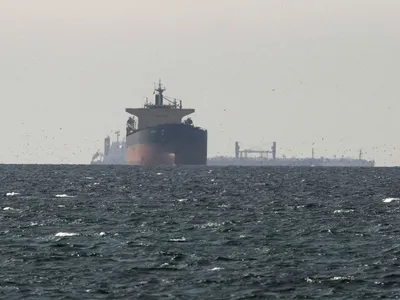 Imagine de Strâmtoarea Ormuz, după ce Iranul a anunţat că a închis traficul din nou - Foto: Profimedia Images