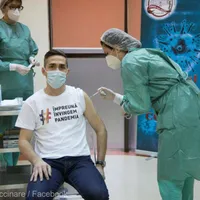 Doctorul Valeriu Gheorghiţă a primit marţi doza de rapel/FOTO: Facebook