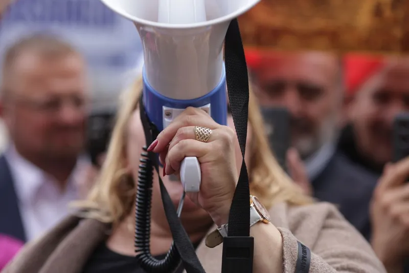 Diana Şoşoacă, la ieşirea ei de la Parchetul General, de pe 6 octombrie - Foto: INQUAM PHOTOS/George Călin