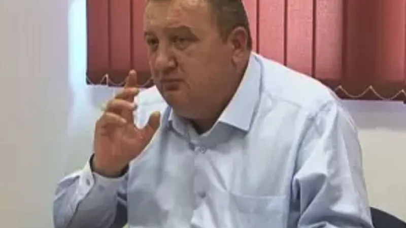 Şeful autorităţii comunitare a câştigat 42.000 de euro. Ministrul vrea să-i taie leafa - Foto: Campus TV