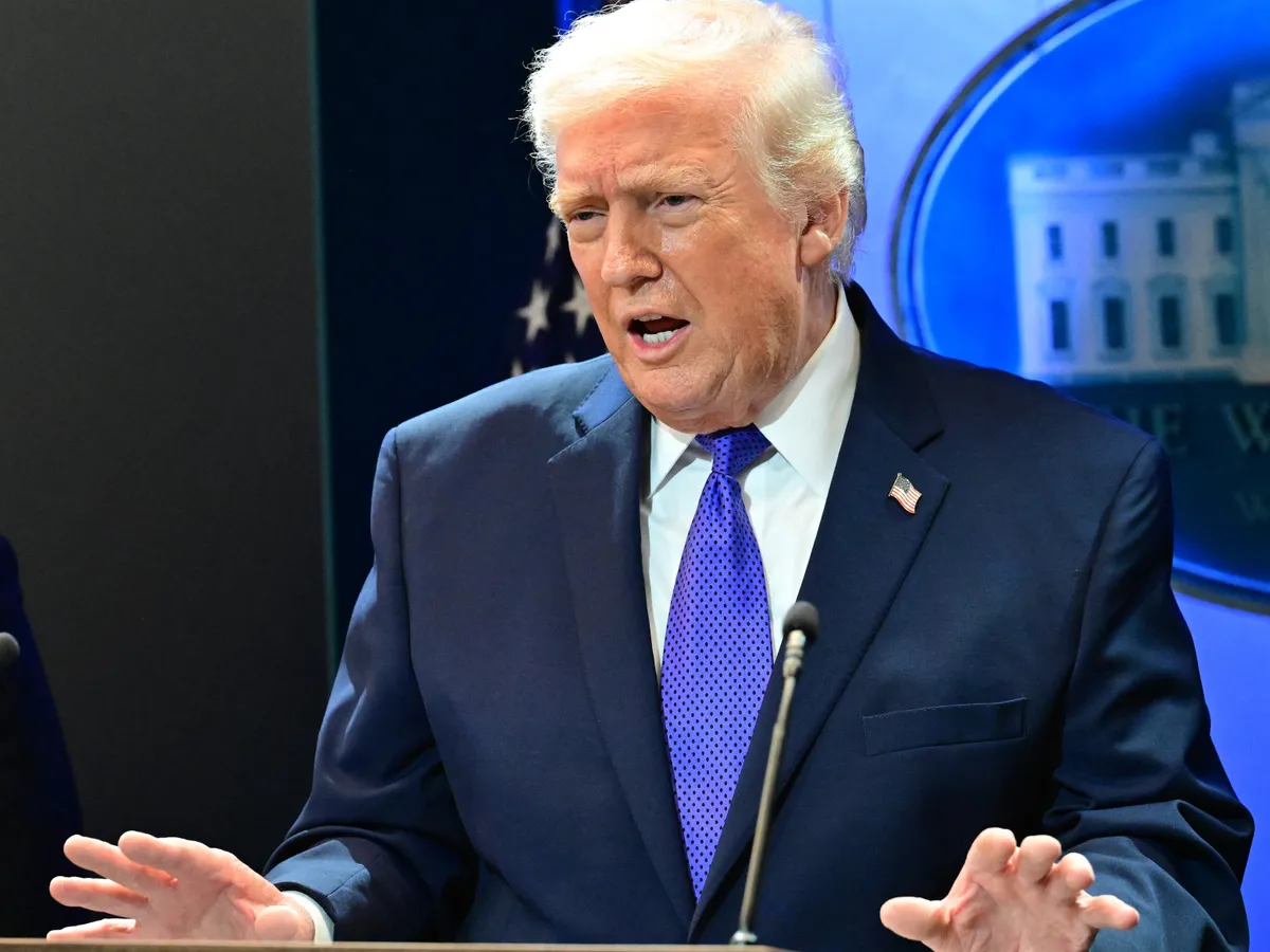 Iran respinge „pacea de 45 de zile a lui Trump”. Președintele SUA așteptat să dezlănțuie, azi „Iadul”