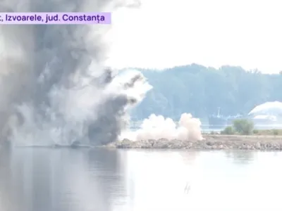 VIDEO. Stânca Pârjoaia a fost detonată. Explozie spectaculoasă în Dunăre pentru salvarea centralei de la Cernavodă