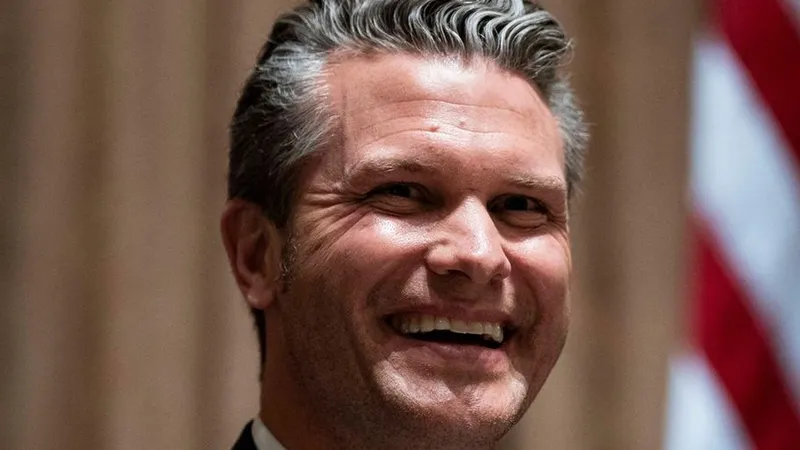 Pete Hegseth, secretarul american al Apărării, în timpul unui prânz cu Donald Trump și Jonas Gahr Store, prim-ministrul Norvegiei - Foto: Profimedia Images