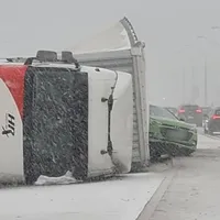 Vântul a suflat și cu 130 de kilometri la oră. FOTO: Facebook