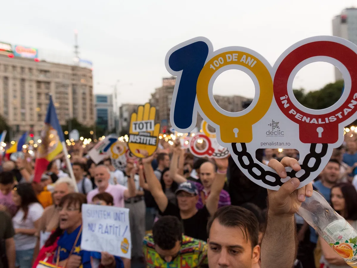 Protestul #rezist din 10 iunie. Oamenii au manifestat împotriva modificării legilor justiției. FOTO: Inquam Photos - Liviu Florin Albei