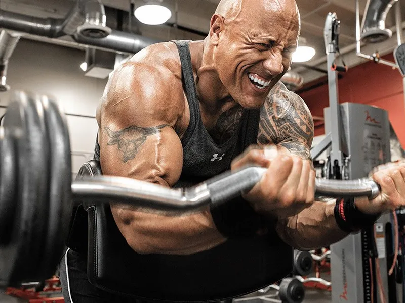 Dwayne Johnson nu va mai folosi arme adevărate la filmele sale după drama din filmul lui Baldwin / XXl Nutrition