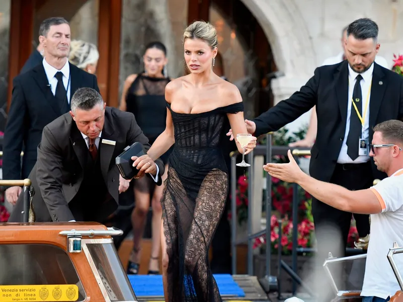 „Nunta secolului”, de 50.000.000$, între Bezos şi Sanchez, încheiată cu o petrecere în pijamale - Foto: Profimedia Images