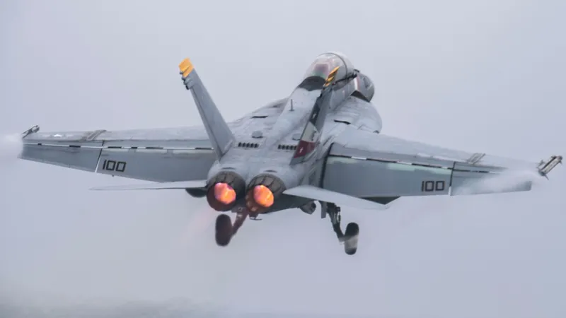 China ridică miza războiului cu SUA. 59 de avioane și 2 nave militare au înconjurat Taiwanul - Foto: Profimedia images - Caracter ilustrativ