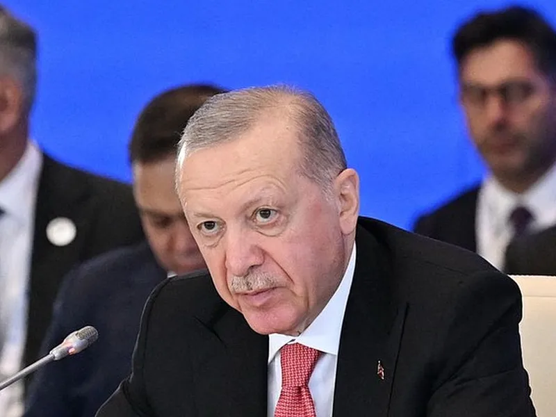 Erdogan continuă să-şi atace adversarii politici, acuzându-i de corupţie. Trei primari arestaţi - Foto: Profimedia Images