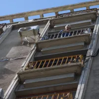Începe evaluarea „ochiometrică” a blocurilor cu potențial risc la cutremur din București. Sunt 8.000 - Foto: INQUAM PHOTOS / George Călin