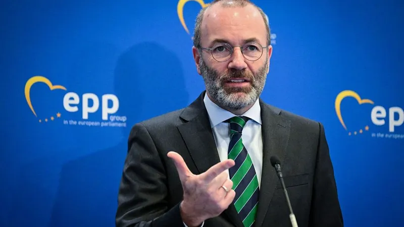 Manfred Weber: Nu trimiteți extremiști în Parlamentul European. Vor fi de partea lui Putin - Foto: Profimedia Images