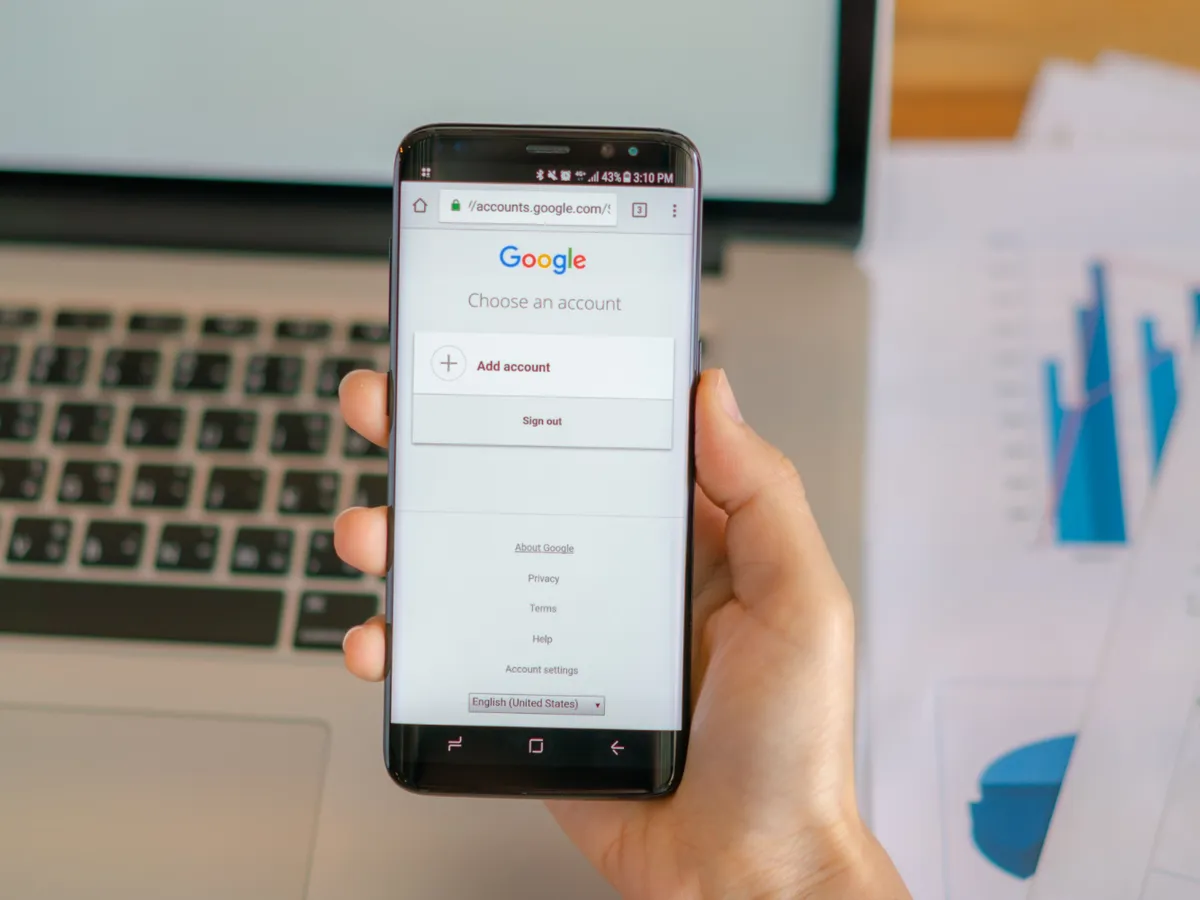 Google înregistrează tot ce spui. Cum să dezactivezi această opțiune pas cu pas pentru securitate maximă?