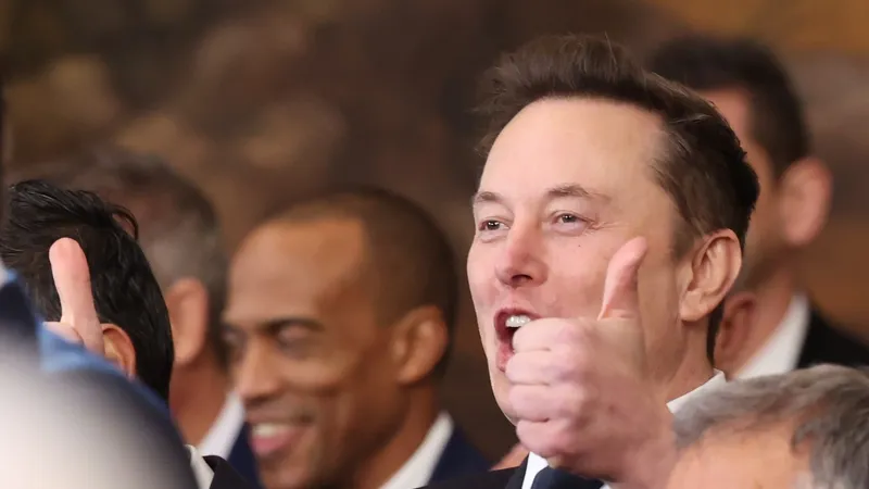 Trump a „dinamitat” trecerea la mașini electrice în SUA. De ce-l susține Musk? Câștigă, nu e fraier - Foto: Profimedia Images - Imagine cu rol ilustrativ