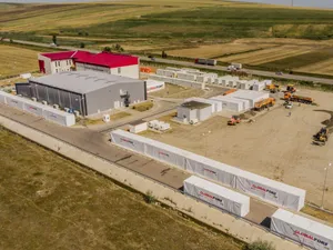 Spital Modular de la Leţcani, pe când era în construcţie - Foto: INQUAM PHOTOS/Casian Mitu