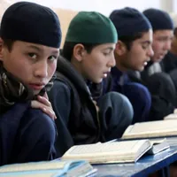 Colegiile și liceele, redeschise în Afganistan, dar numai pentru băieți/FOTO: Agerpres