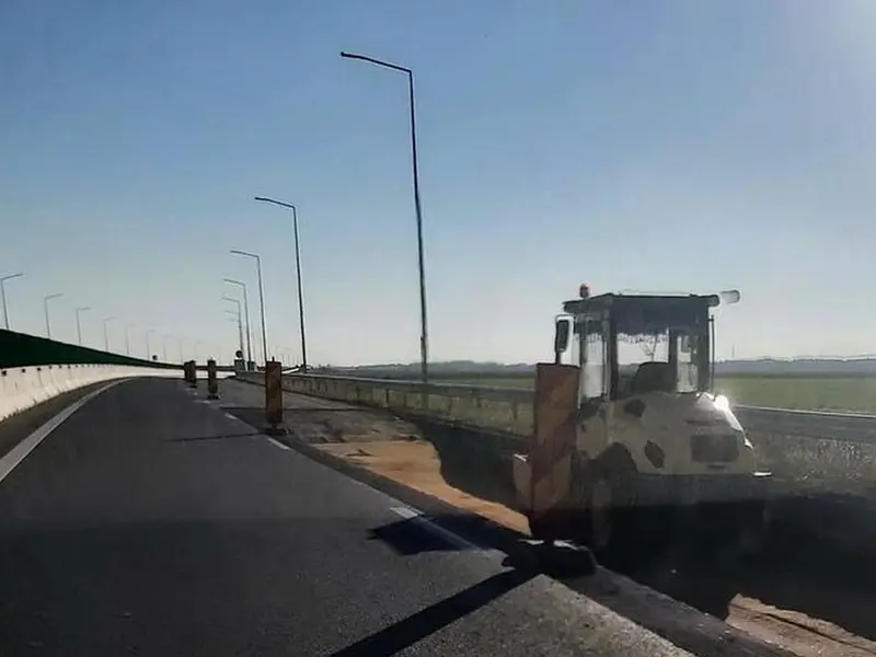 Infiltrații de apă și gropi, pe cioturi de pe Autostrada Transilvania inaugurate de câteva luni - Foto: ebihoreanul.ro