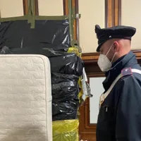 Un bărbat din Italia și-a zidit mama moartă într-un dulap pentru a continua să-i încaseze pensia/FOTO: milano.corriere.it