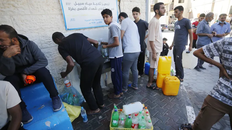 Netanyahu a dat drumul la apă în Fâșia Gaza, după șapte zile de blocare - Foto: Profimedia Images