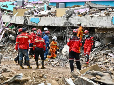 Peste 40 de morți și 700 de răniți în urma unui cutremur devastator de 5,6 grade în Indonezia - FOTO: Profimedia