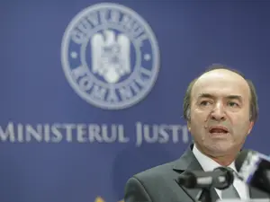 Tudorel Toader face jocul lui Dragnea. Foto Inquam Photos/Octav Ganea